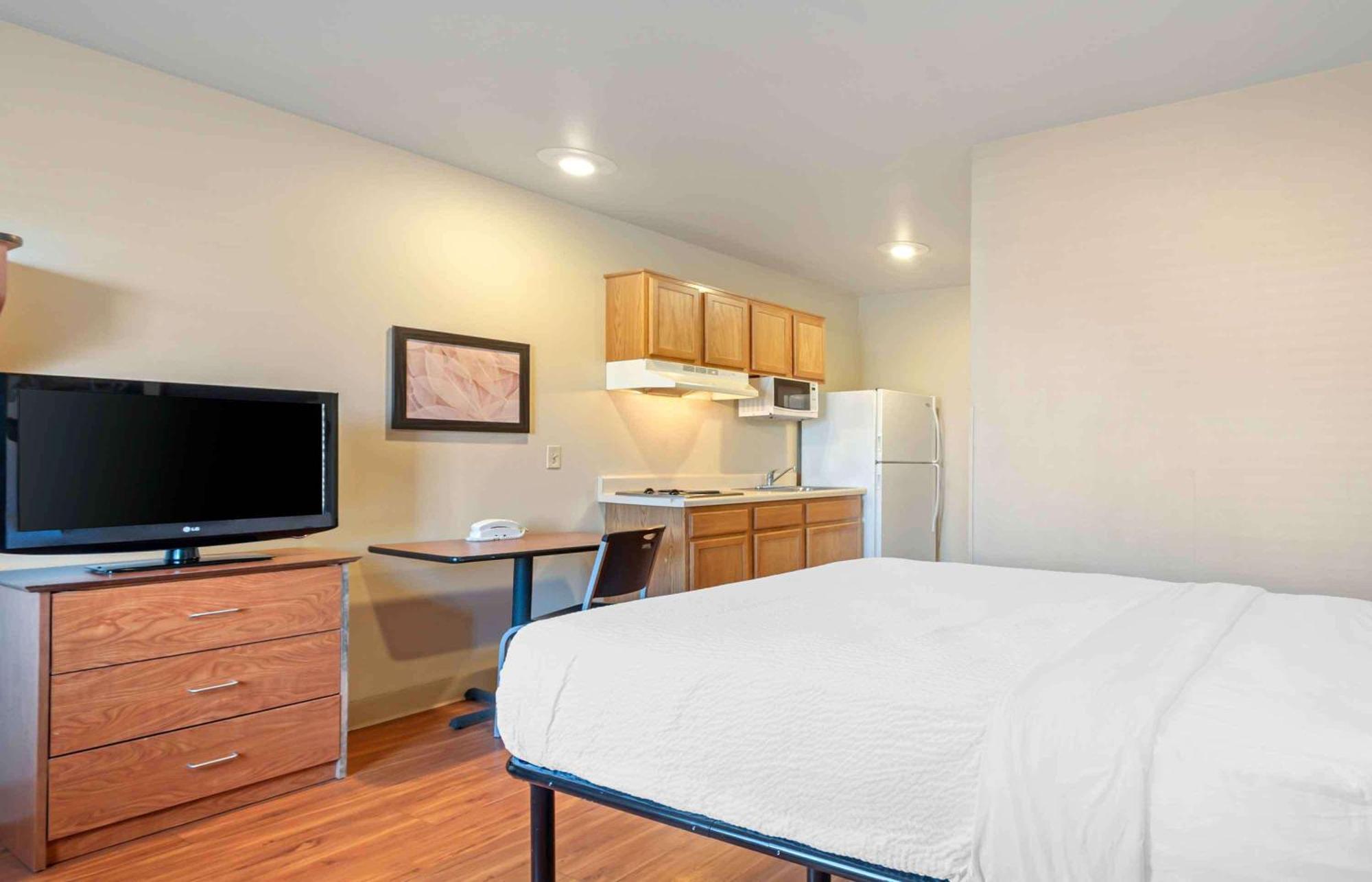 Extended Stay America Select Suites - Colorado Springs - Airport Exterior photo