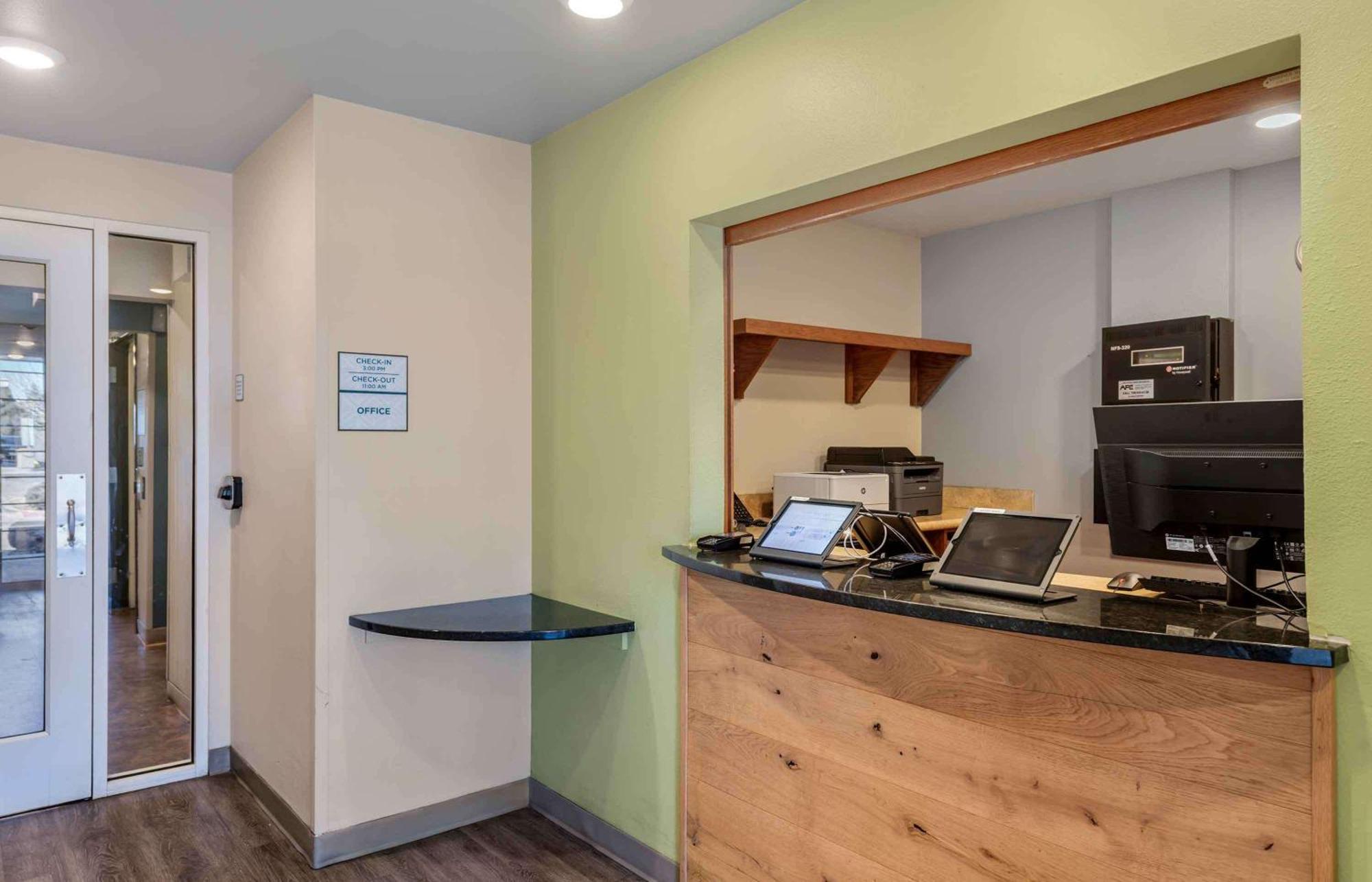 Extended Stay America Select Suites - Colorado Springs - Airport Exterior photo